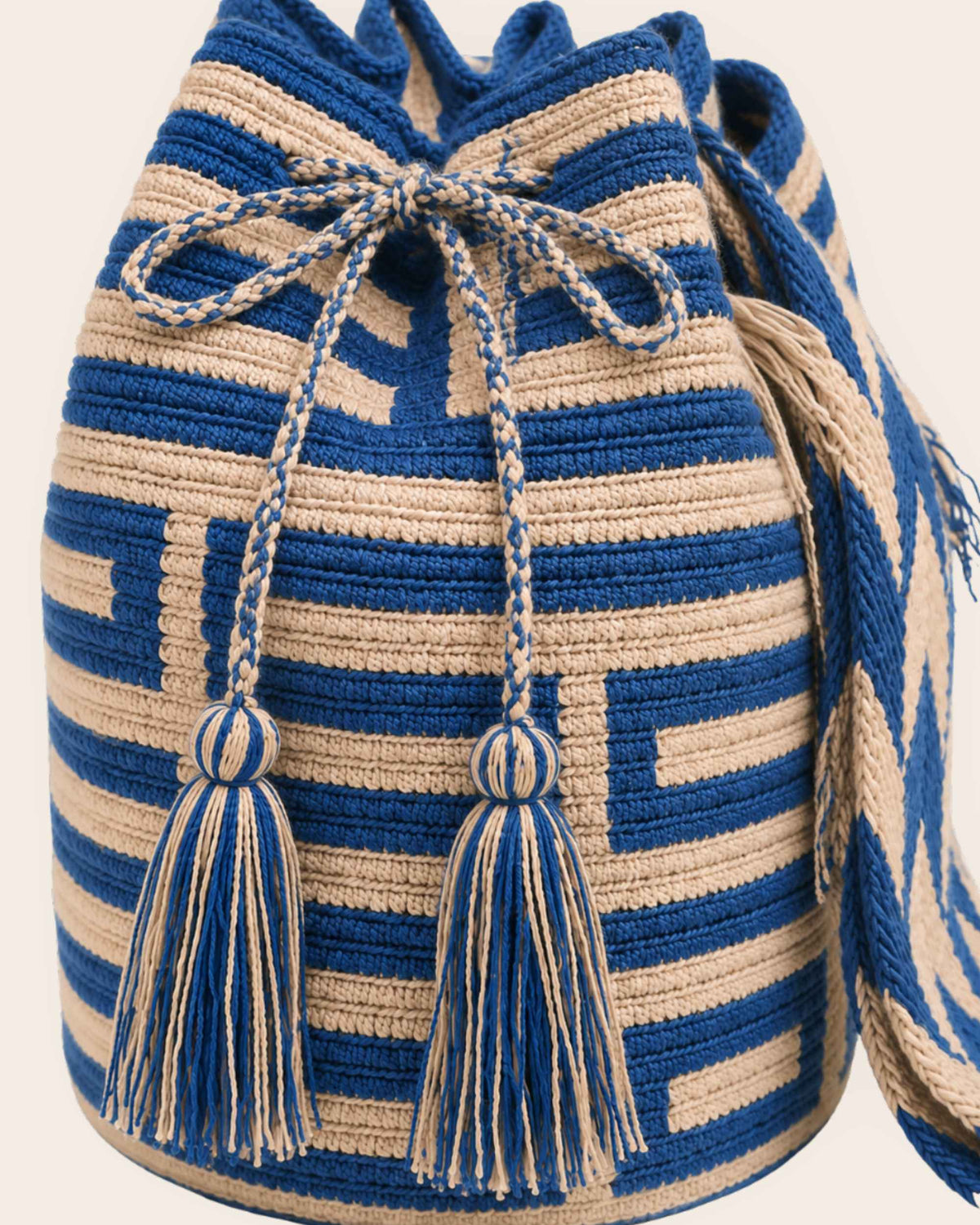 Maresa Blue & Sand Maze Pattern Wayuu Crochet Classic Mochila tassel detail
