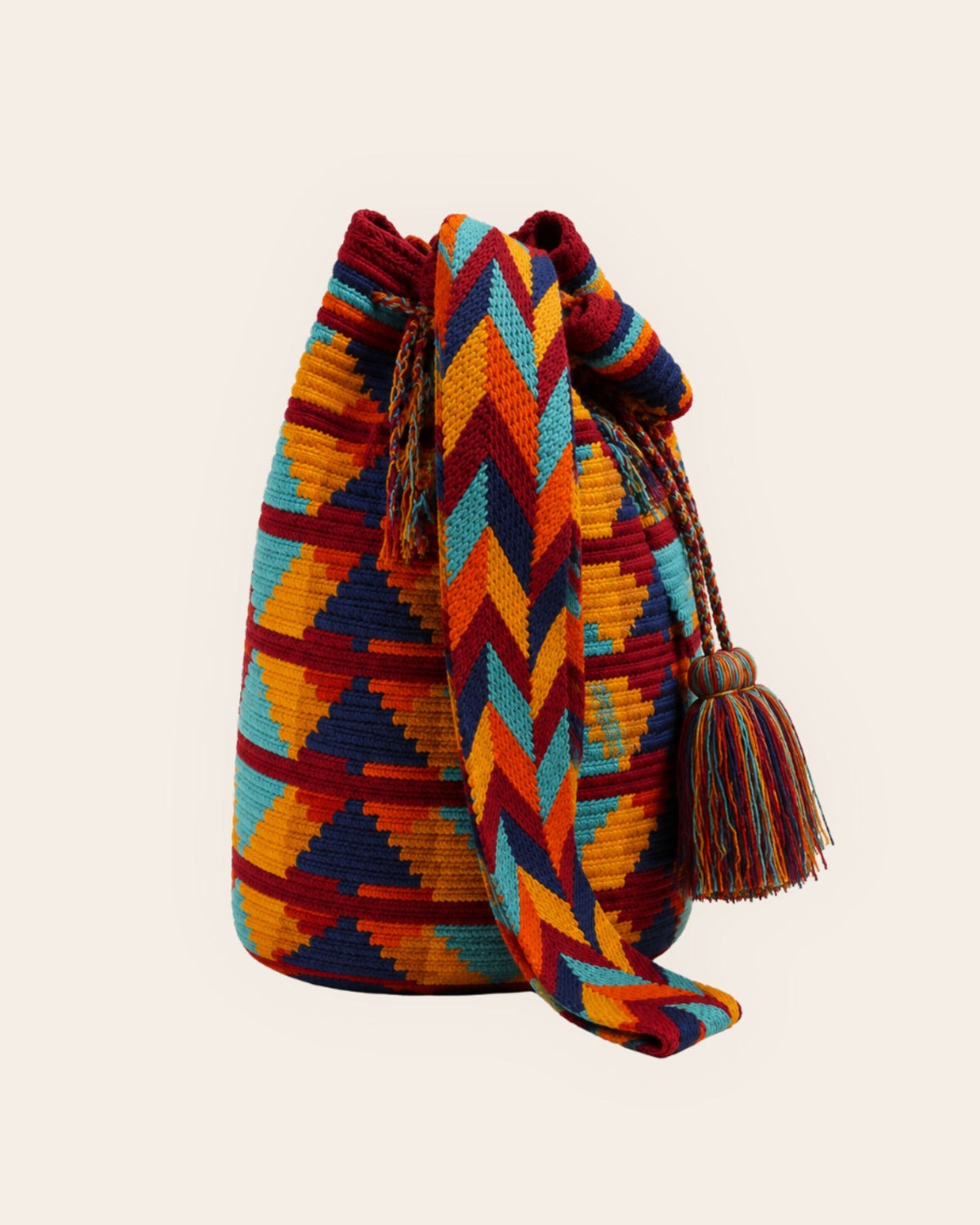 Maresa Sutum Multicolour Diamond Pattern Wayuu Crochet Classic Mochila interior capacity