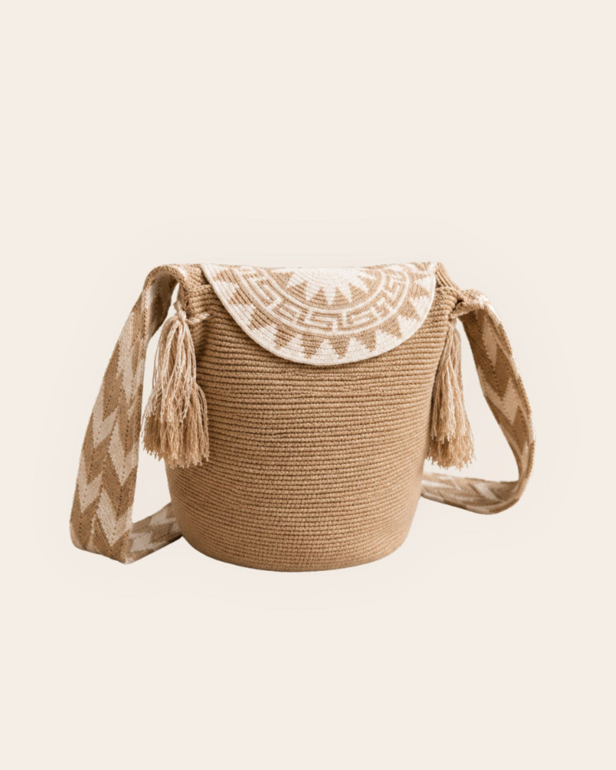 Rear view of Sand & Ivory Wayuu crochet artisan flap bucket bag