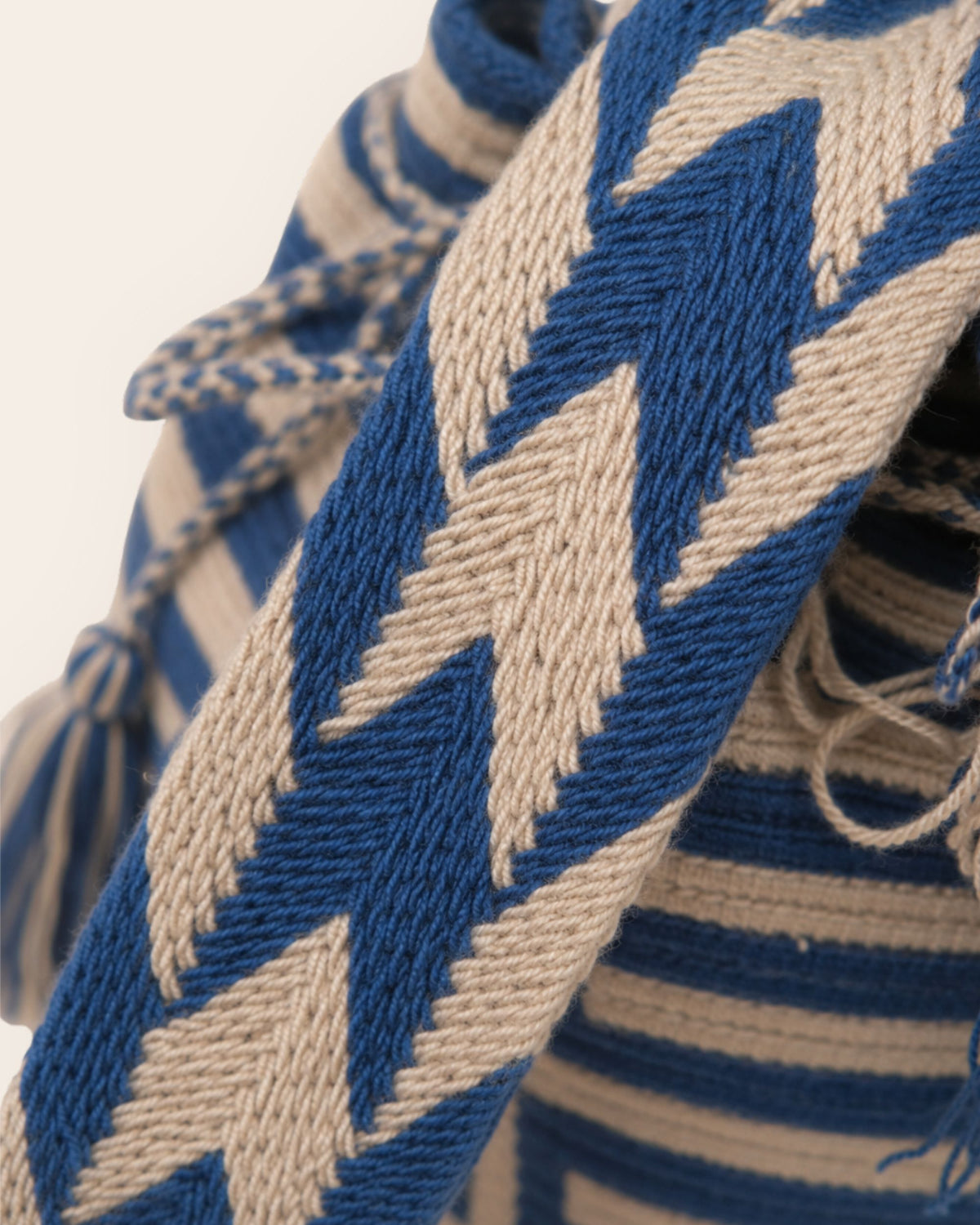 Maresa Blue & Sand Maze Pattern Wayuu Crochet Classic Mochila shoulder strap detail