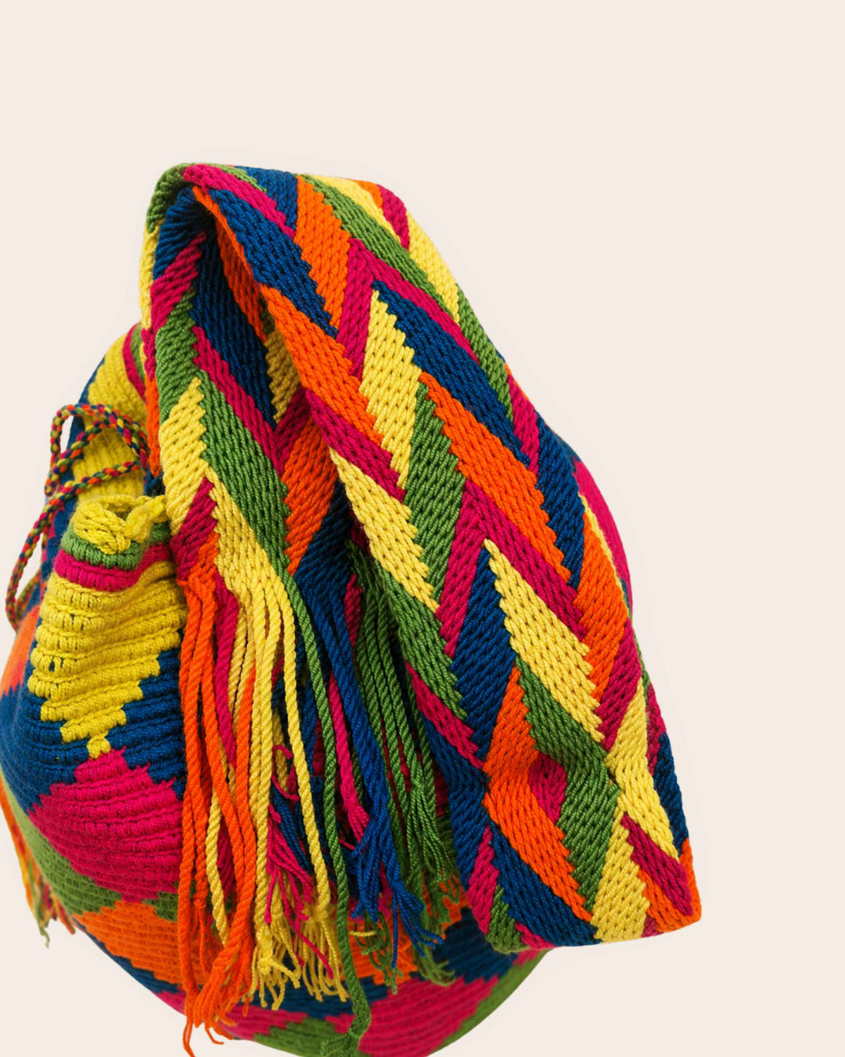 Maresa Multicolour Diamond Pattern Wayuu Crochet Classic Mochila shoulder strap detail