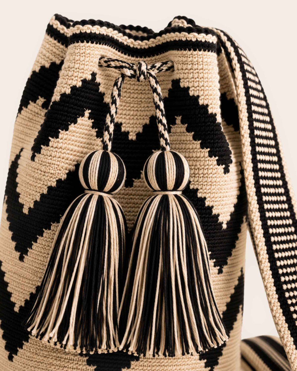 Maresa Sand & Black Chevron Pattern Wayuu Crochet Classic Mochila tassel detail