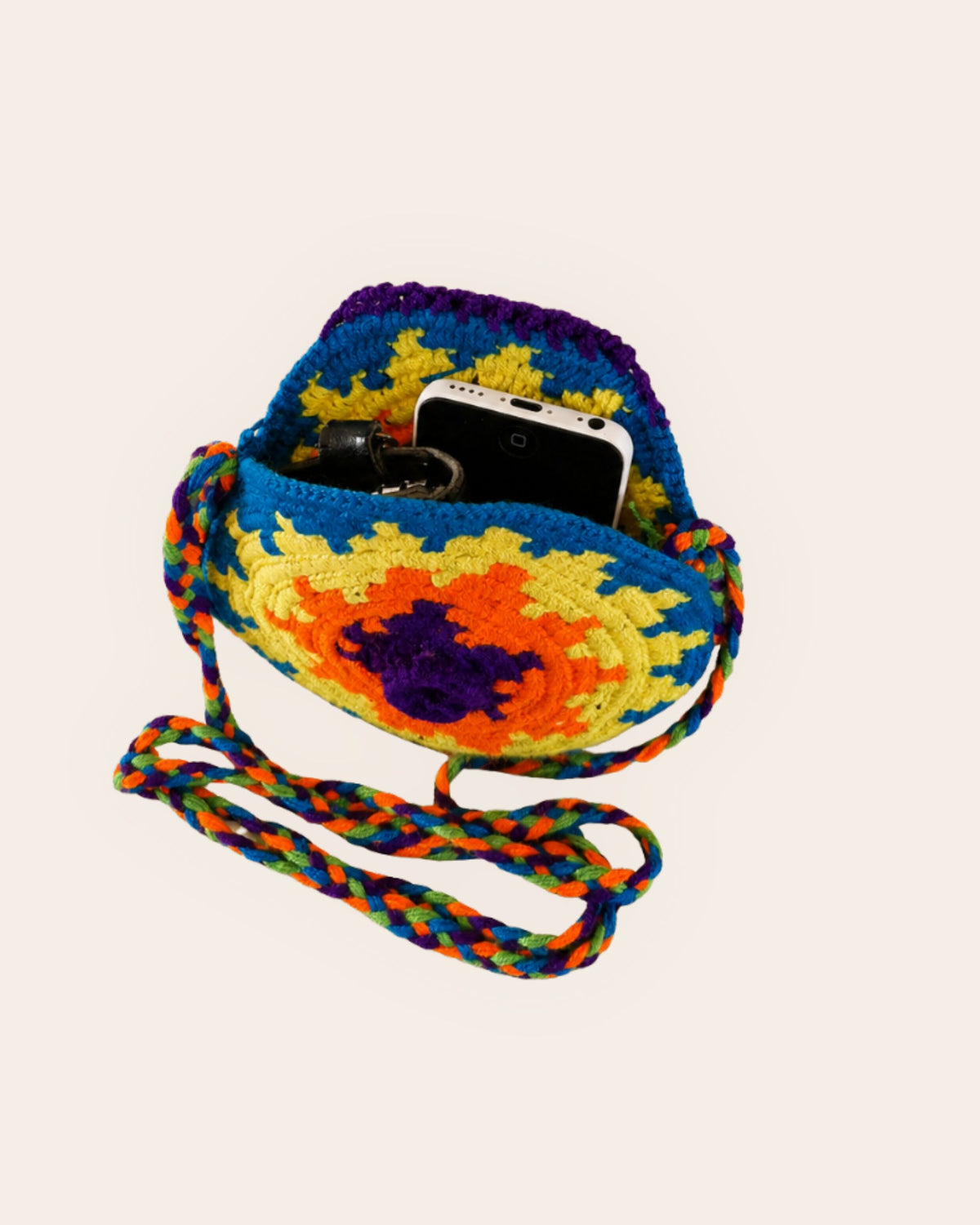 Interior capacity of a Maresa Handmade Wayuu Crochet Round Mini Bag 